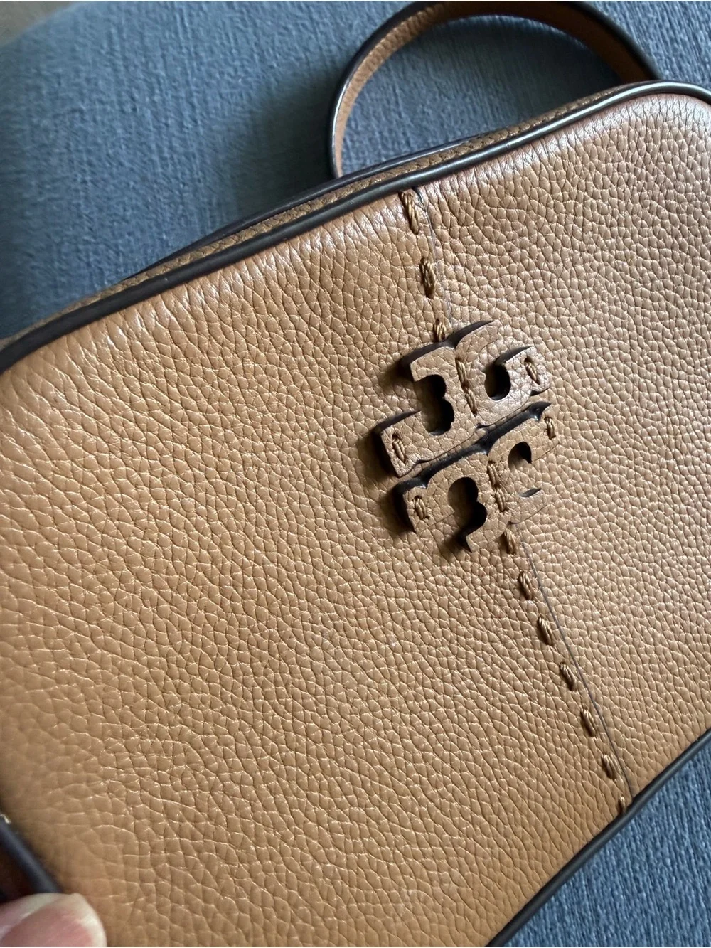 Tory Burch McGraw Camera Bag Pebbled Leather in Tan